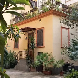 https://st-peter-charming-house.it-romehotels.com